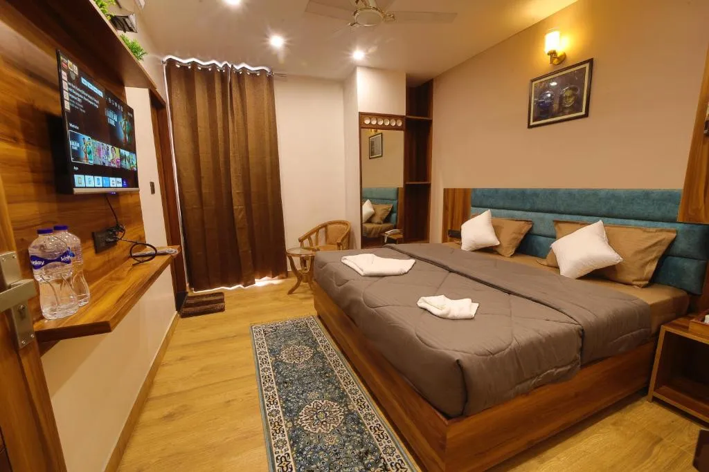 Hotel Mahadev Rishikesh，位于瑞诗凯诗的酒店