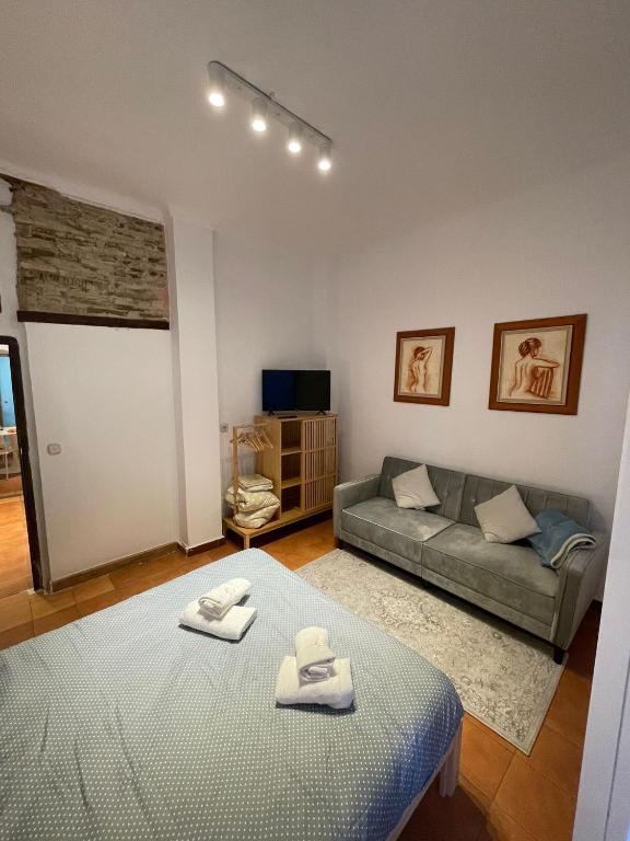 Frailes Apartments - 5