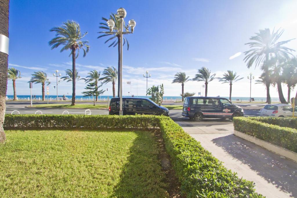 Garden Floor Condo with Promenade Sea View - 5