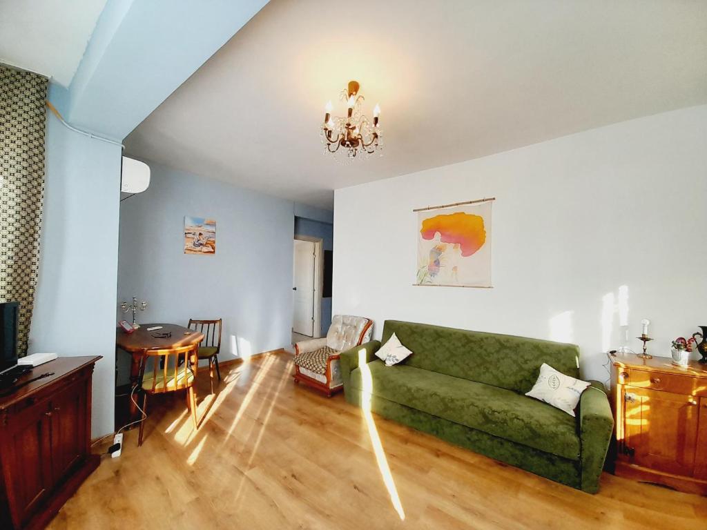 Apartment Sweet