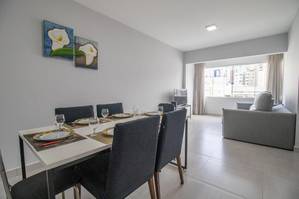 PFR32 - 2 DR, Climatizado, Garagem, Centro, Wi-Fi, Balneário Camboriú