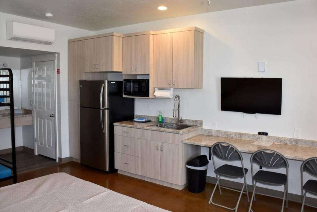 2B Bunkhouse With Cold AC, La Verkin