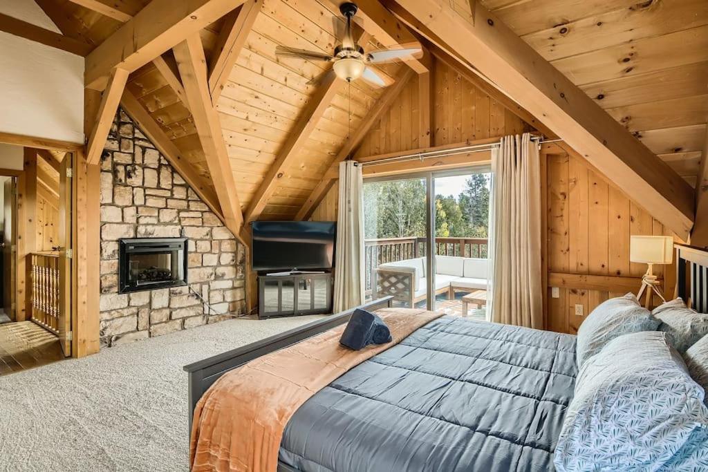 *Retreat GEM - Tranquil Acres*, Woodland Park