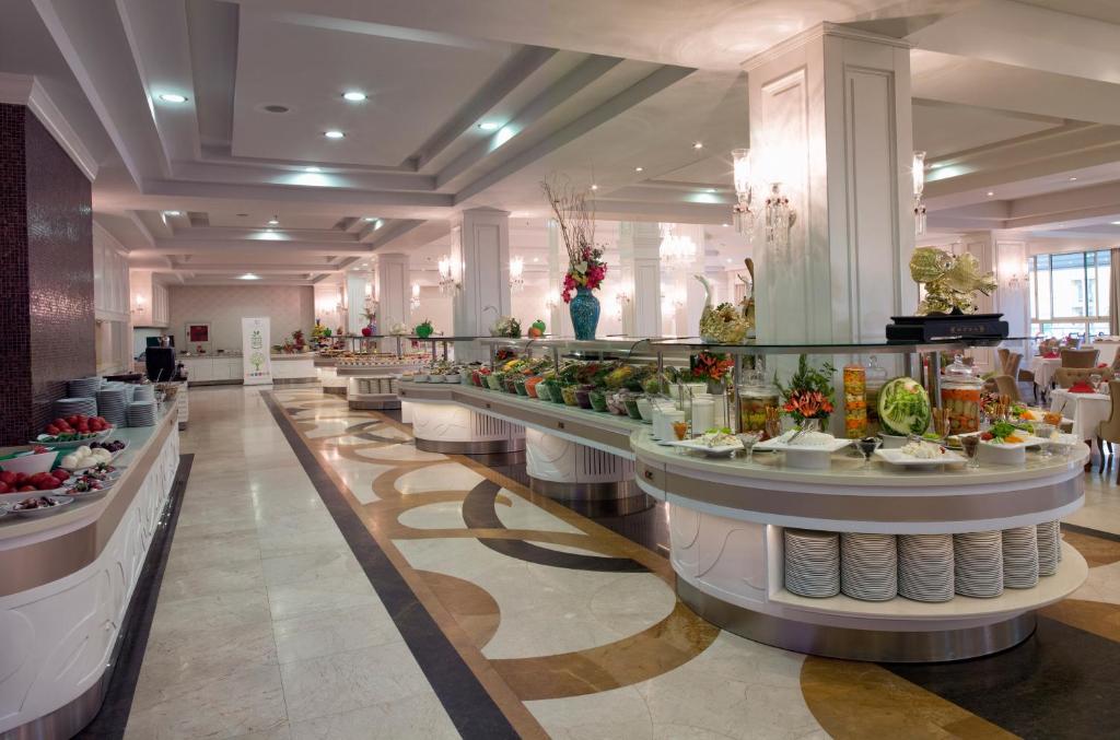 Dobedan Exclusive Hotel & Spa ''Ex Brand Alva Donna Exclusive Hotel & Spa'' — Restaurant & bars in Boğazkent