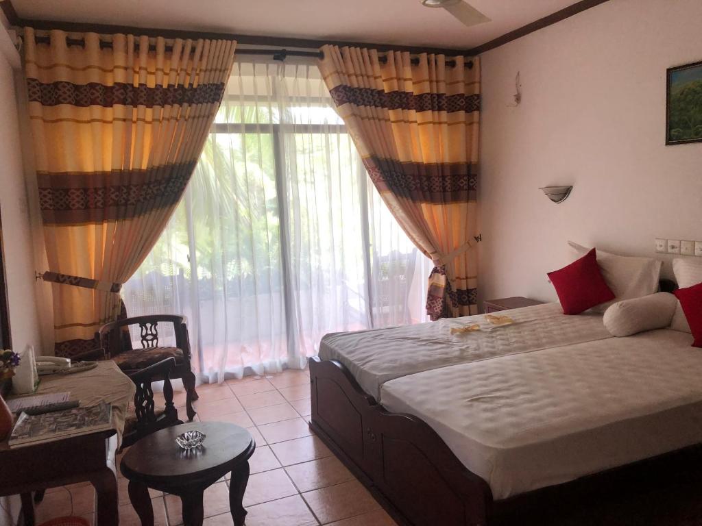 Negombo Hotel Lagoon Paradise Additional