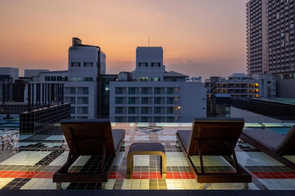 スイミングプール