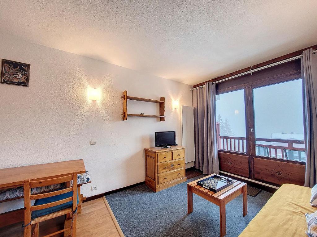 Studio fonctionnel avec coin montagne et balcon exposé Sud, proche pistes et commerces - 3