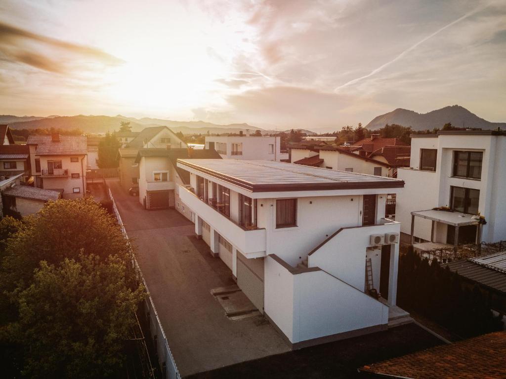 Bresidence Apartments with free private parking 4