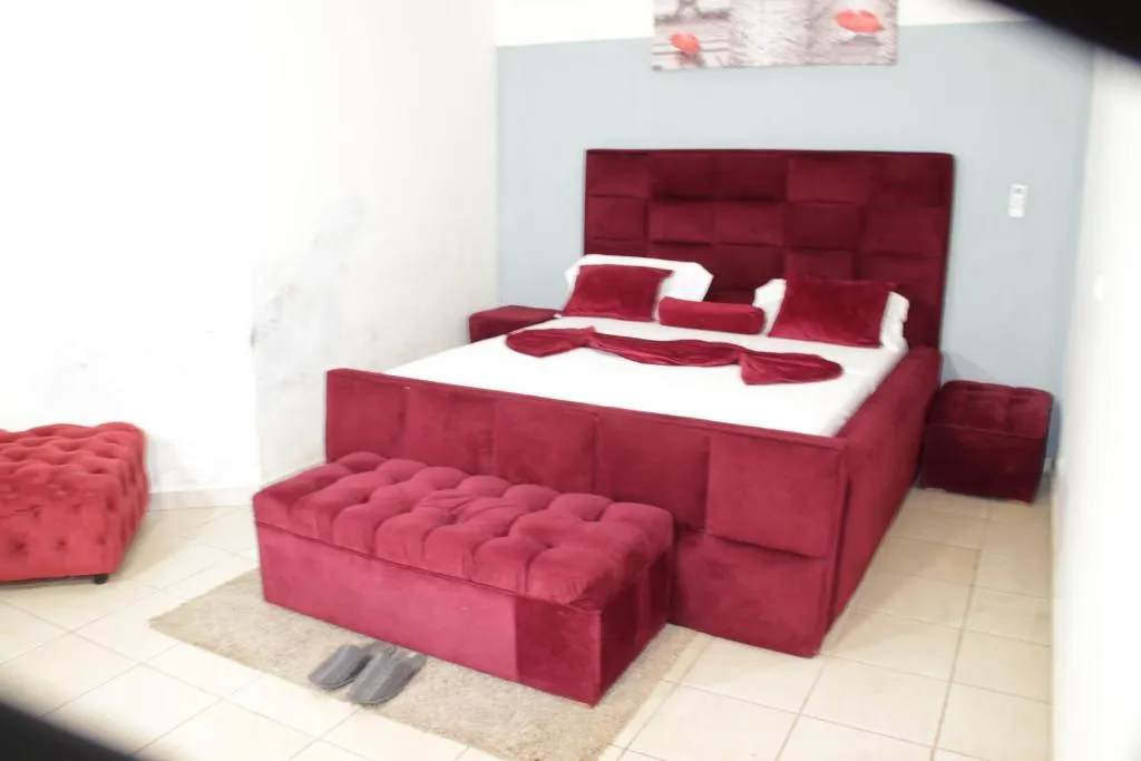 KRISTAL HOME, hotel in Yaoundé