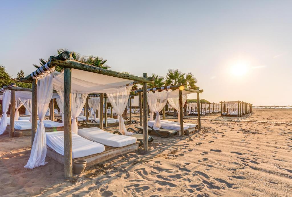 TUI マジック ライフ サルゲルメ (TUI Magic Life Serigerme) 周辺案内