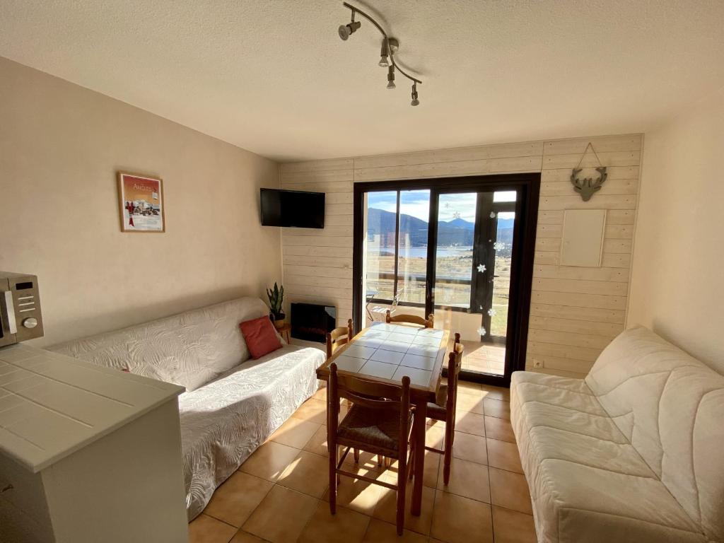 Les Angles - Appartement cosy T2 - 6 personnes avec parking et véranda - FR-1-758-15 - 4