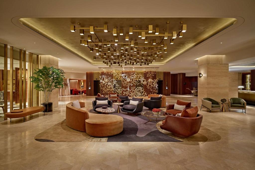 Lobby, London Hilton On Park Lane Hotel in London