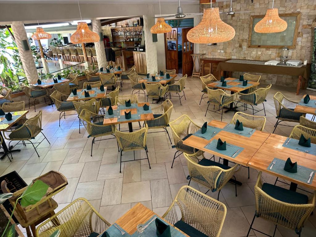 Restaurant, THE FALLS RESORT AT MANUEL ANTONIO - BED AND BREAKFAST in Quepos