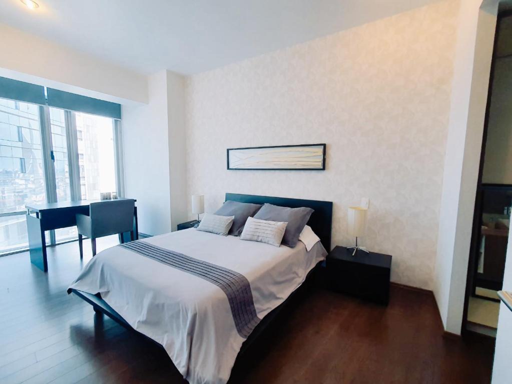 On Paseo de la Reforma, great location, luxurious, pool, gym - 2