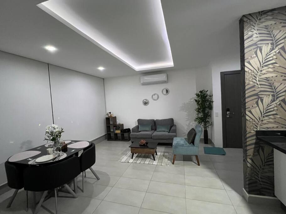 Luxury apartment on a beach front building, Manta. - 5