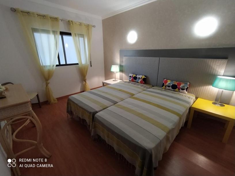 Espaçoso apt T2, em Olhos Agua, Albufeira