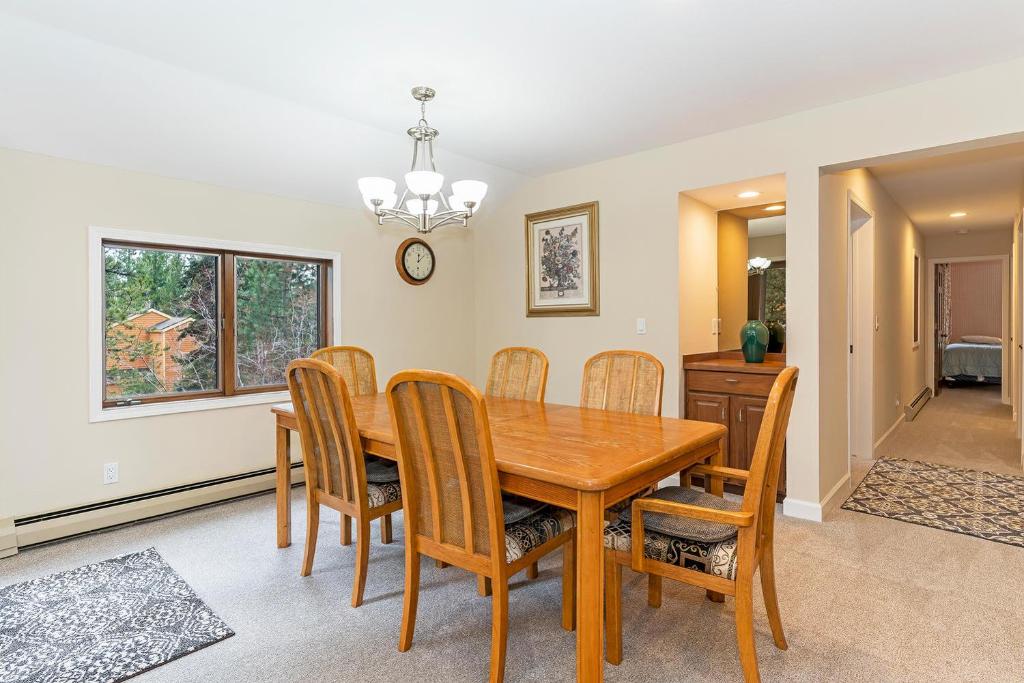 47 McCloud - Upper Unit 3 Bedrooms, Incline Village