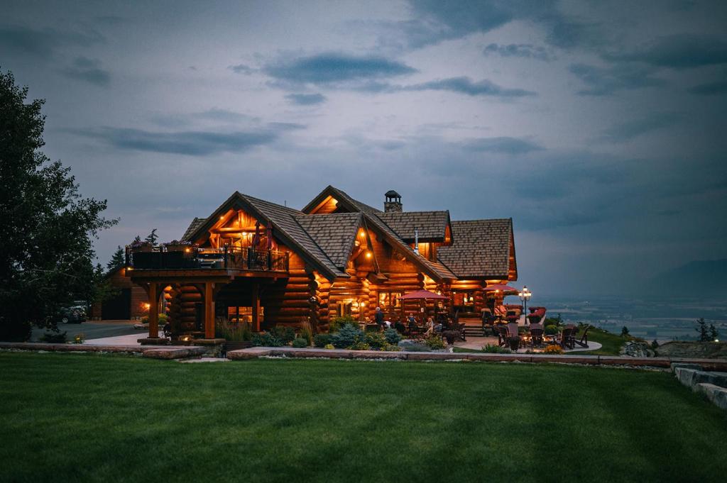 Coyote Bluff Estate