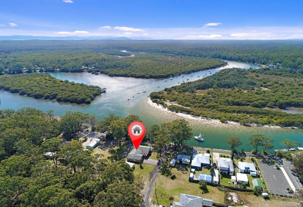 Deep Water Paradise-130m to Huskisson boat ramp, Woollamia