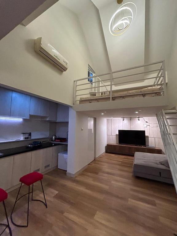 Anya' House