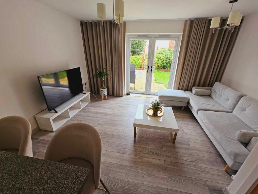 Entire 2 Bedroom House Modern Stylish Luxury exterior - pet-friendly self-catering in Plymouth