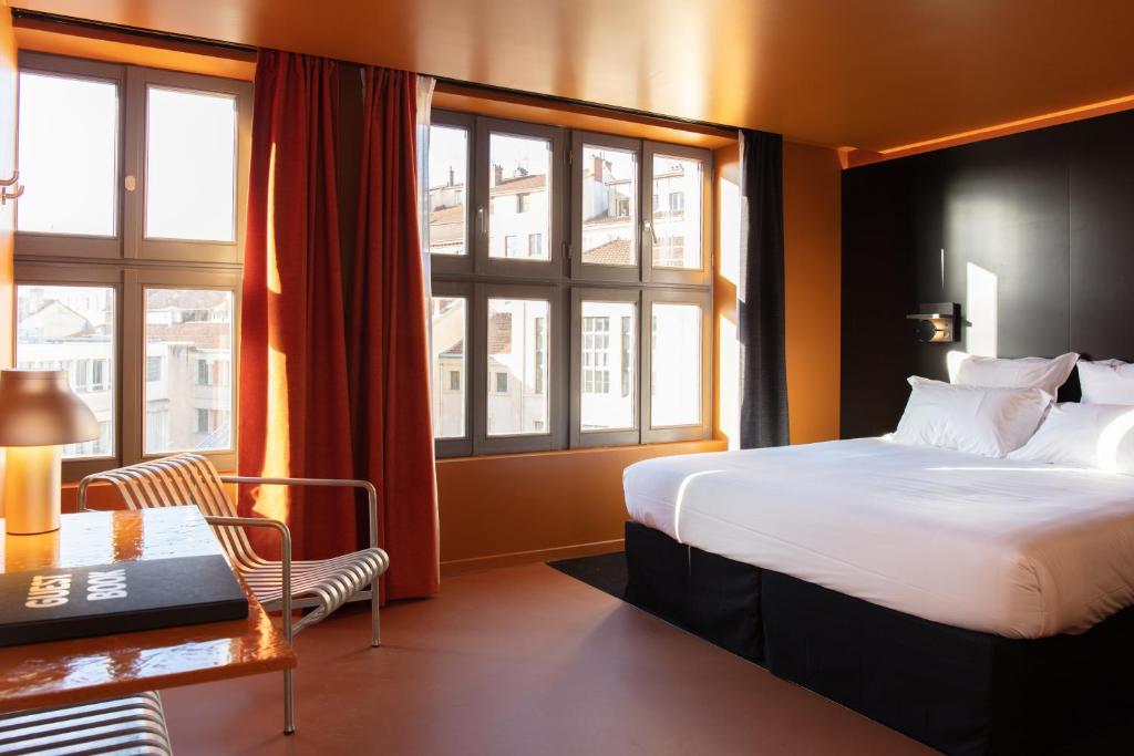 Lyon Pilo Lyon room