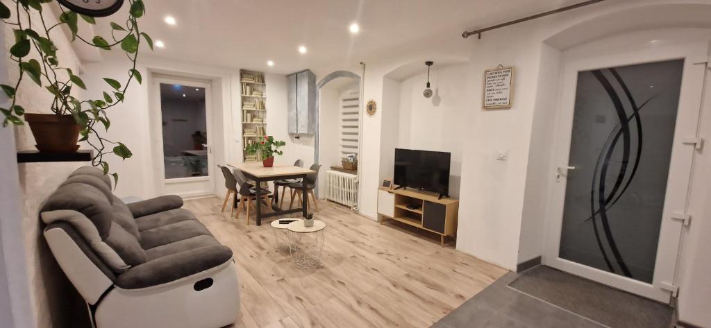 Gîte du Rocher des Commères, Sirod