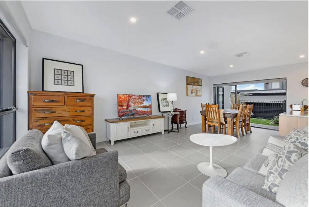 Brand New Home In Oran Park