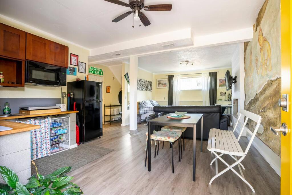 Studio in West Seattle, Seattle