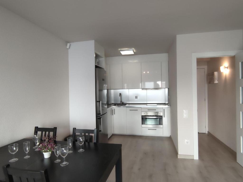 Apartamento acogedor cerca del centro y playa en Platja d'Aro, con balcón y cocina equipada - ES-209-44 - 3