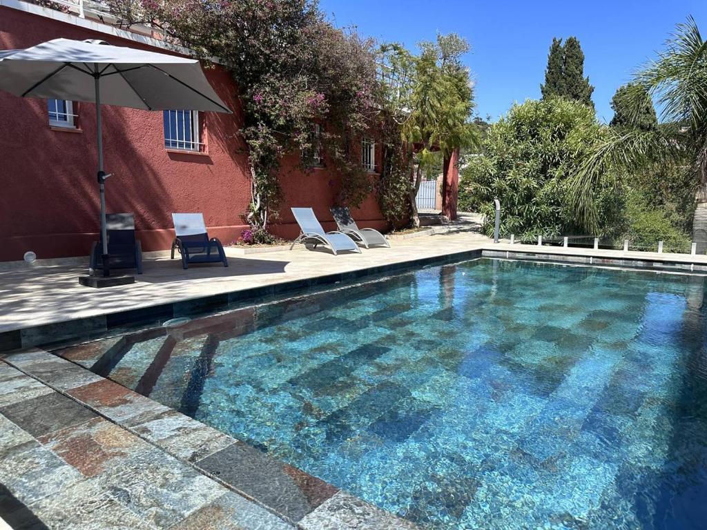 Villa contemporaine 8/9 pers avec piscine & clim proche plages - 4 étoiles - FR-1-768-43 - 1