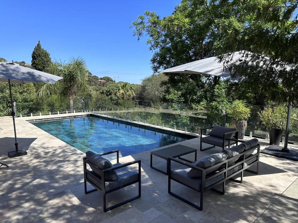 Villa contemporaine 8/9 pers avec piscine & clim proche plages - 4 étoiles - FR-1-768-43 - 2