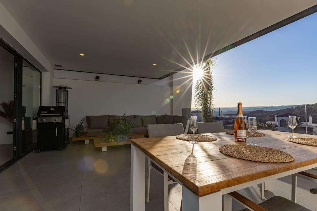 Elegant Two Bedroom Apartment at Estepona Hills! - 5