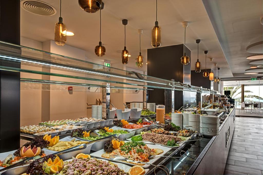 Don Gregory by Dunas - Adults Only — Restaurant & bars in San Agustin, Canary Islands