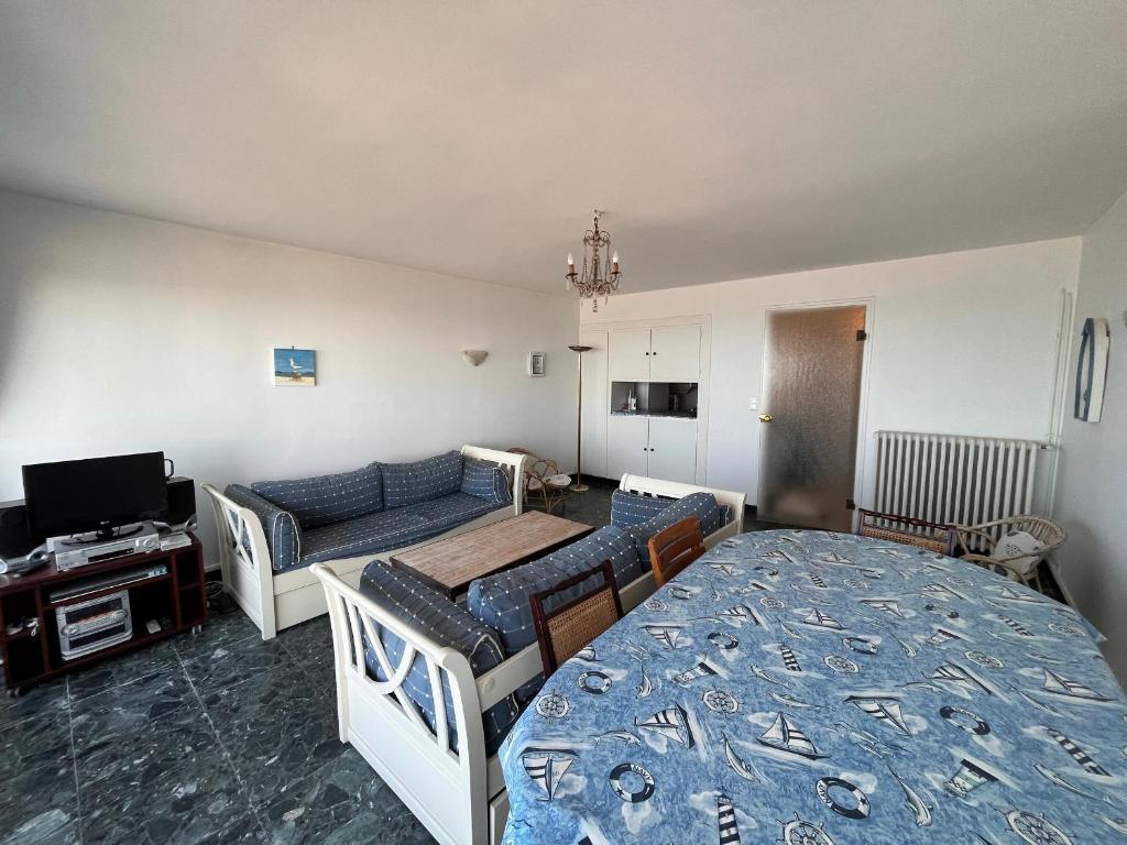 Appartement T3 avec balcon et parking, à deux pas de la plage - FR-1-197-182 - 2