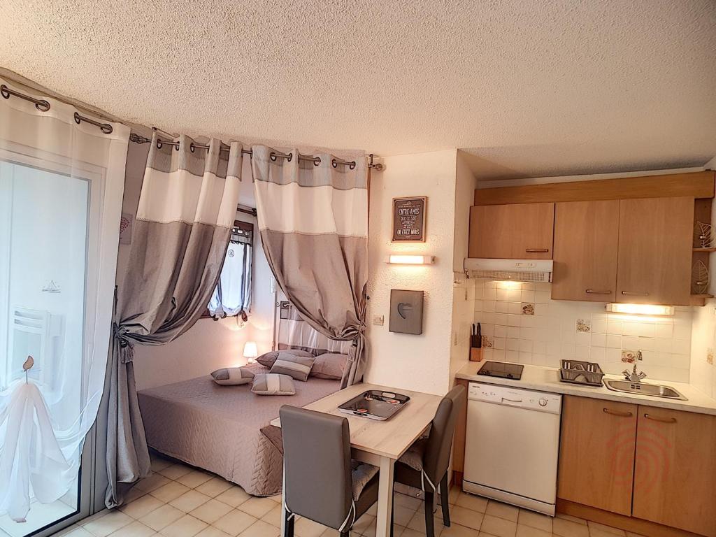 Appartement Lamalou 1er étage, animaux admis, proche centre et thermes - FR-1-451-100 - 1
