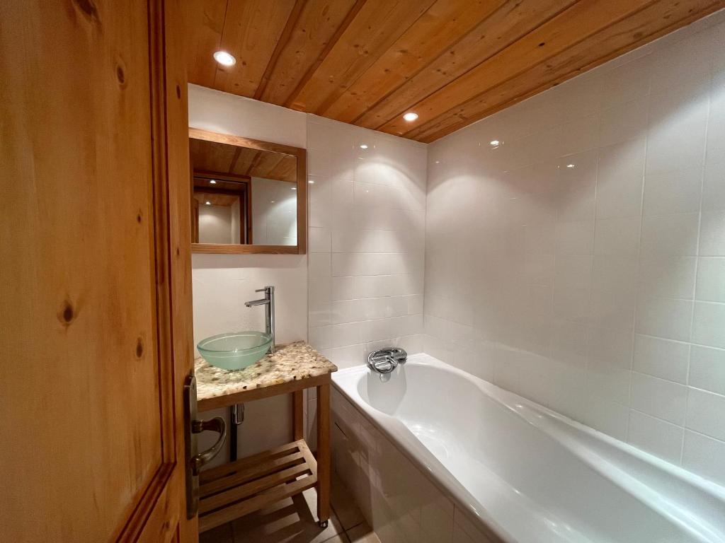 Apartment Les Rousses 3 minutes from Alpe dHuez Grand Domaine via Oz en Oisans - 3