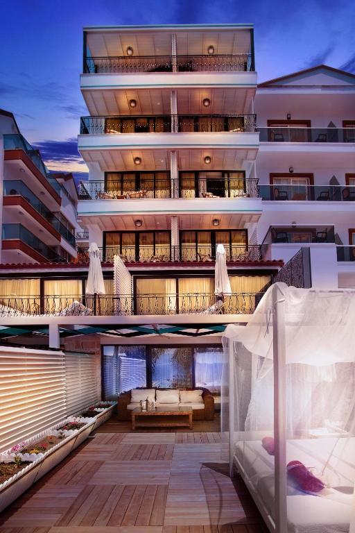 Nur Beach Hotel — Hotel in Kas