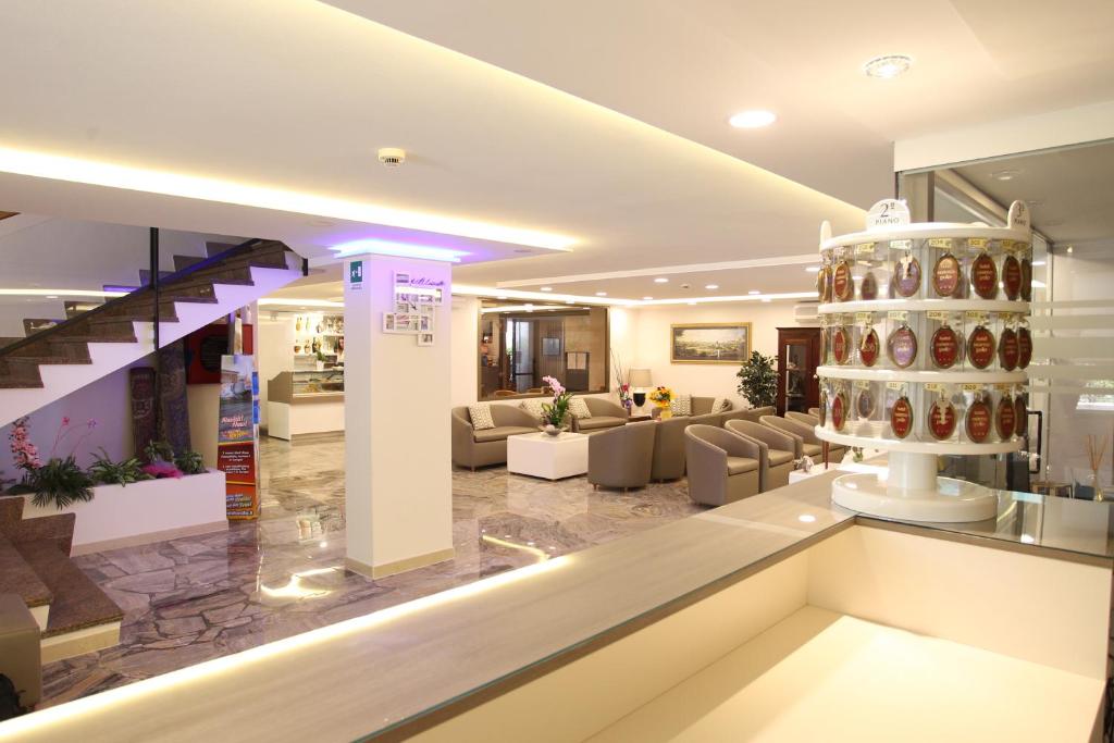 Hotel Marco Polo — Obiekt in Rimini, Emilia-Romania
