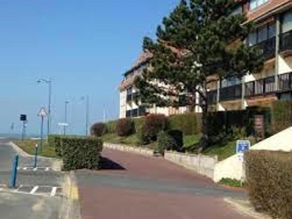 Appartement rénové 2 pièces avec loggia vue mer et parking à Villers-sur-Mer - FR-1-712-7 - 2