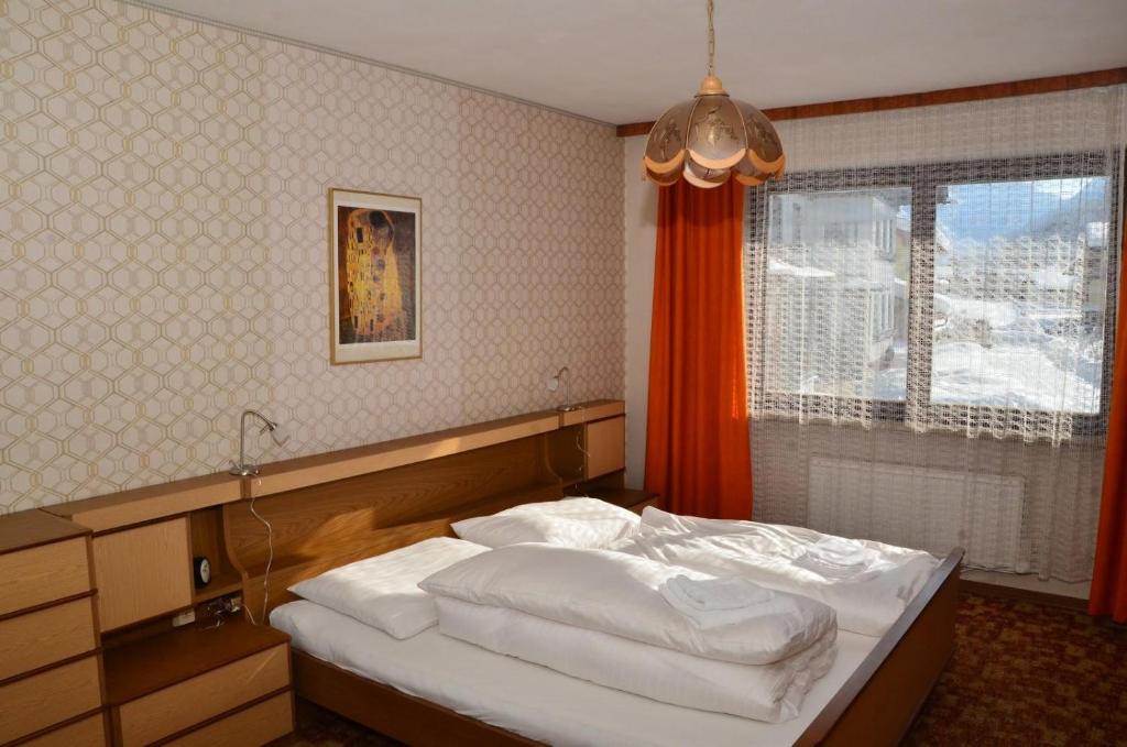 Haus Grader - 2