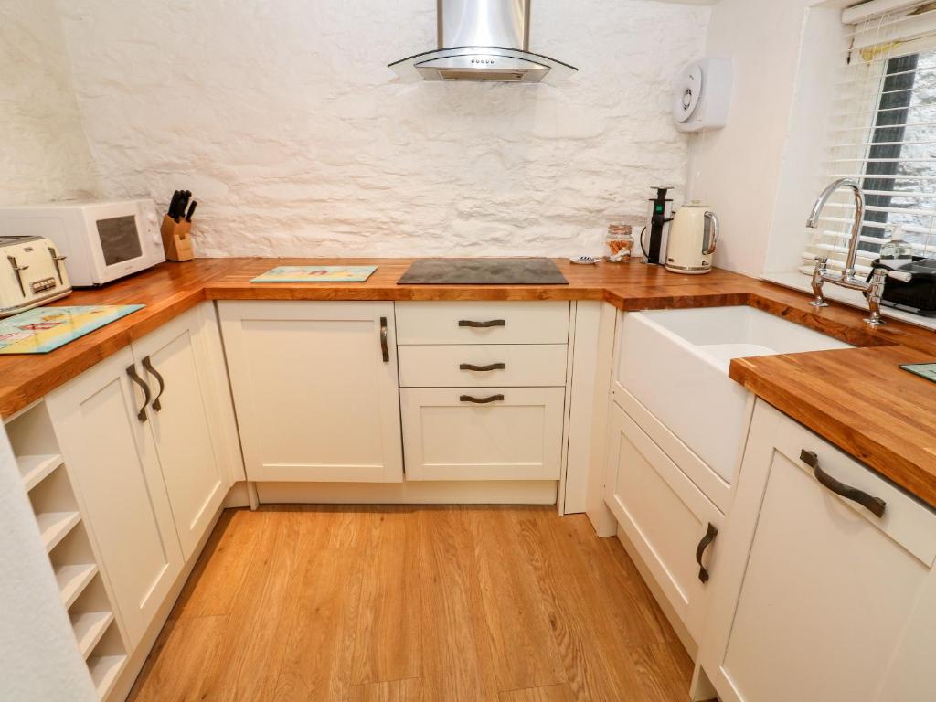 Bay Tree Cottage, Looe photo 7