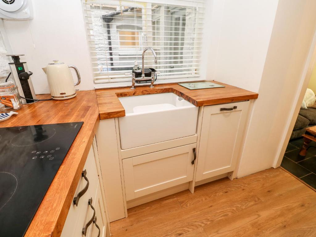 Bay Tree Cottage, Looe photo 8