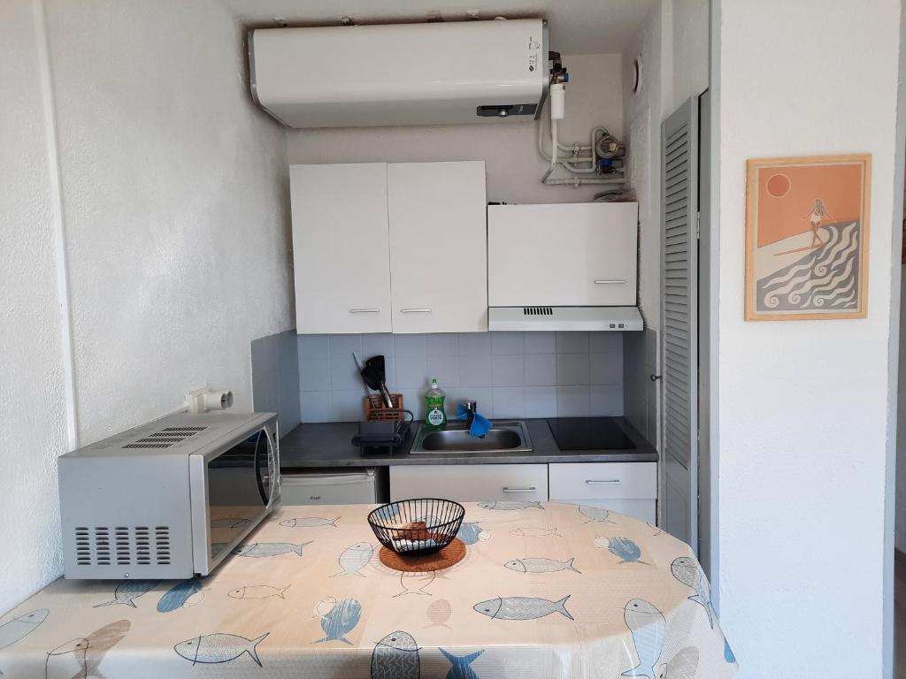 Studio rénové Seignosse, à 2 min de la plage, balcon sud, proche commerces et parc aquatique - 4