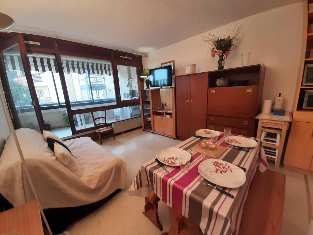 Studio Cosy au Pied du Port de Plaisance de Capbreton pour 4 Pers. avec Wifi et Plages Proches - FR-1-239-889 - 1