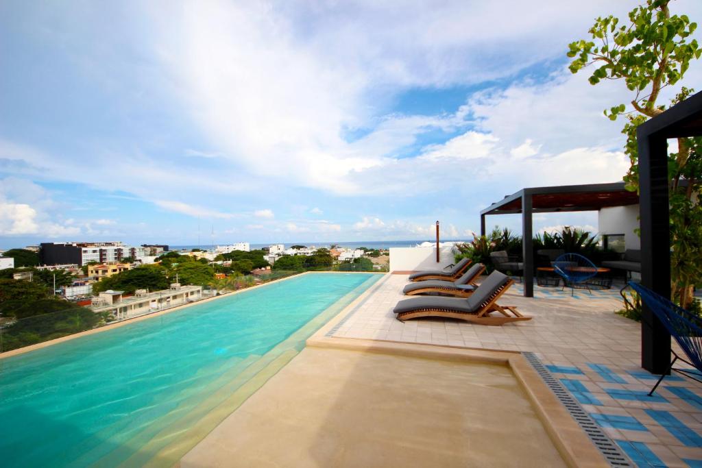 Apartment near the beach, rooftop, pool, sea view. - 1