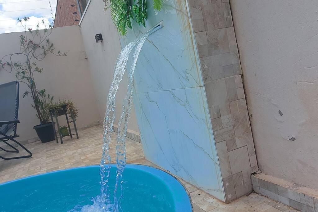 Casa agradável, com piscina aquecida.