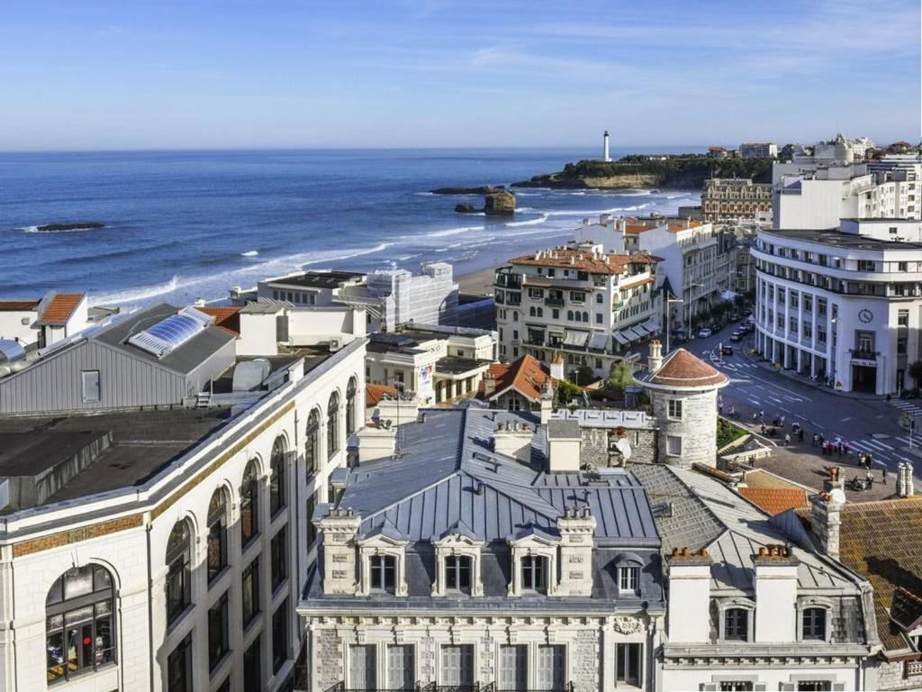 Grand appartement central à Biarritz - FR-1-3-598 - 3