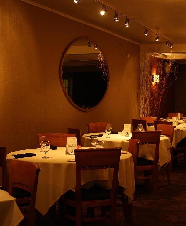 Macaluso's at the Lantern Lodge photo