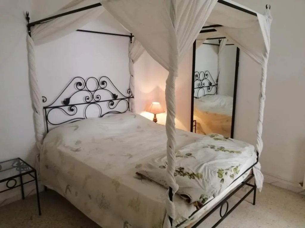 JARDIN Apartments, hotel in El Aouina